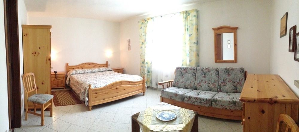 Hotel Serena Spiazzi Di Caprino Zewnętrze zdjęcie