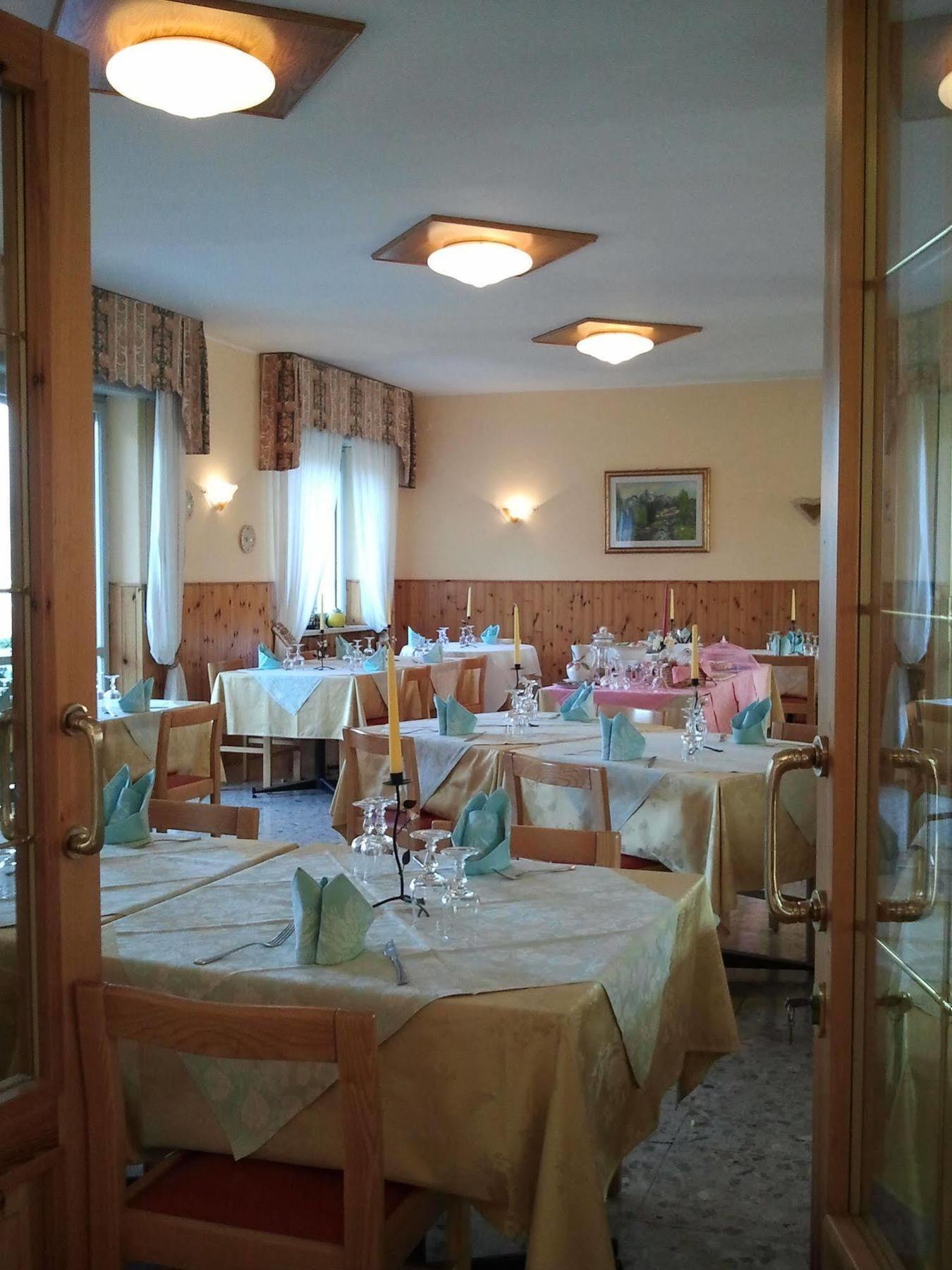 Hotel Serena Spiazzi Di Caprino Zewnętrze zdjęcie